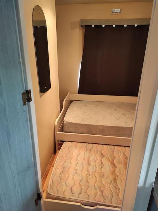 Mobil-Home Dans Un Beau Cadre A 15 Km Des Plages. Lunel  Exterior foto