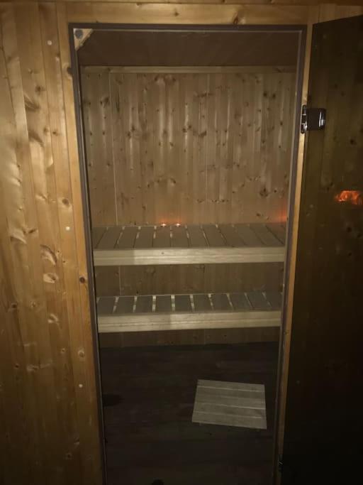 Mobil-Home Dans Un Beau Cadre A 15 Km Des Plages. Lunel  Exterior foto