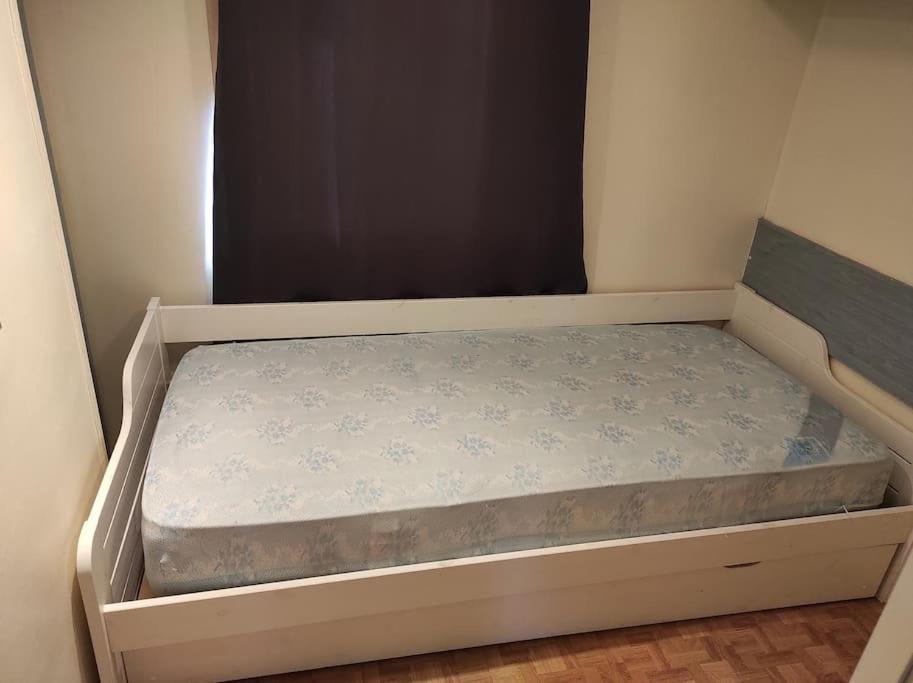 Mobil-Home Dans Un Beau Cadre A 15 Km Des Plages. Lunel  Exterior foto